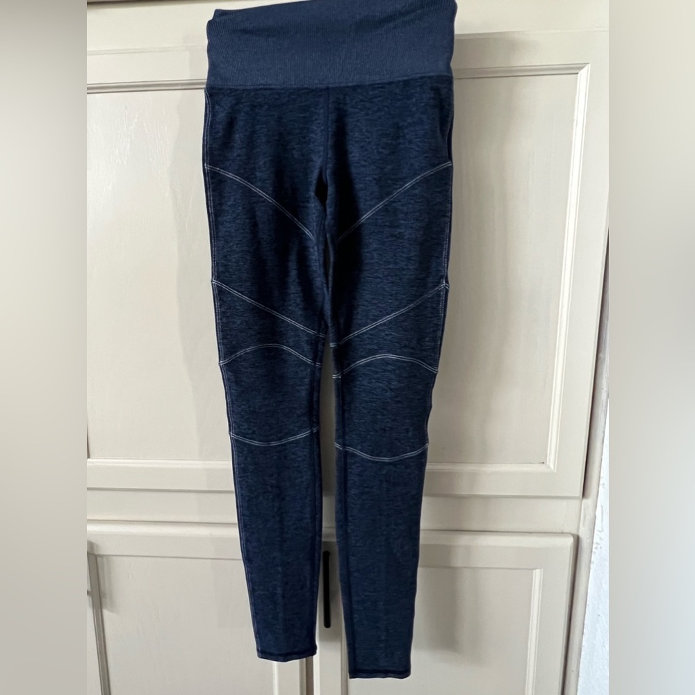 023 Alo Blue Heathered Leggings with Detail Stitching